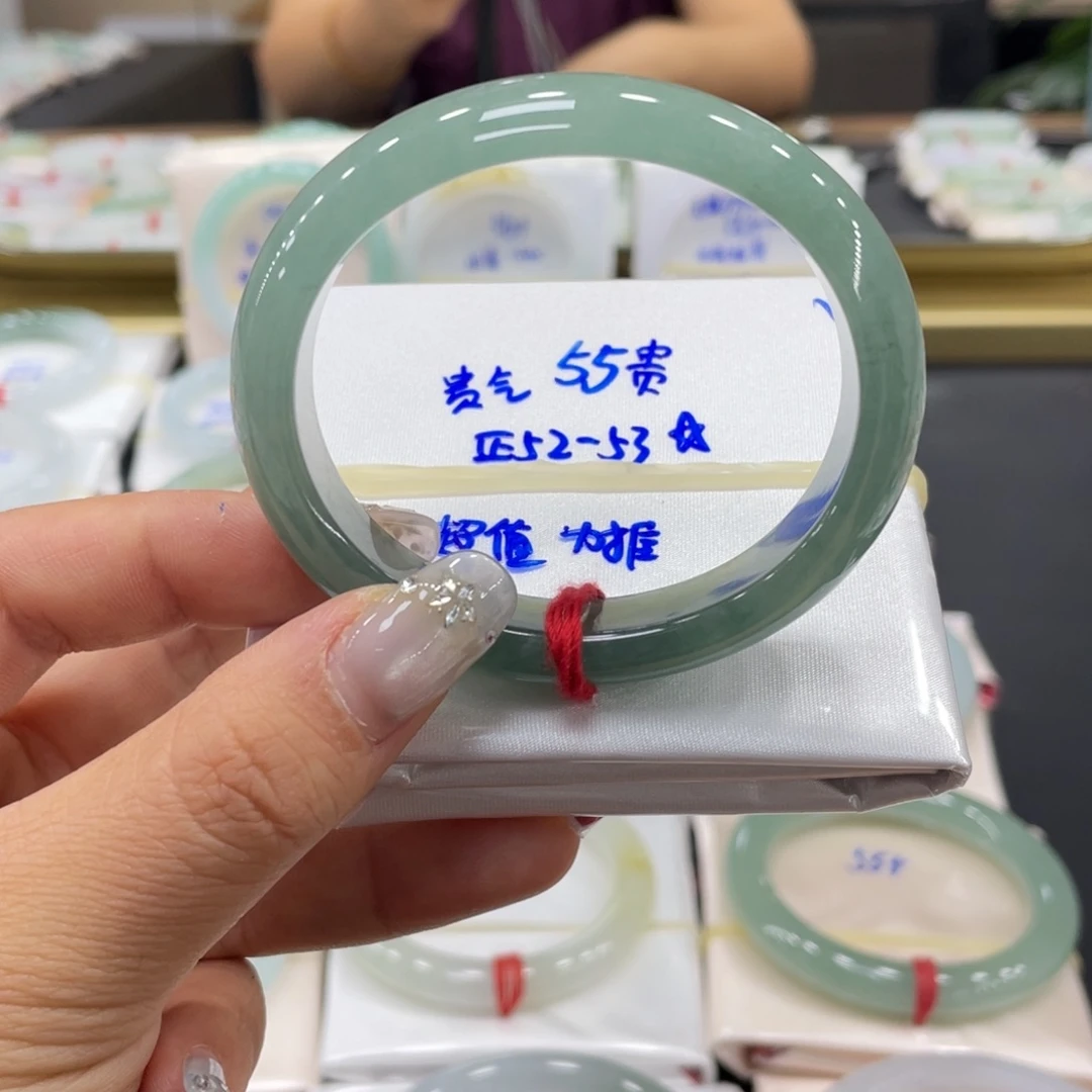 未镶嵌手镯翡翠翡翠