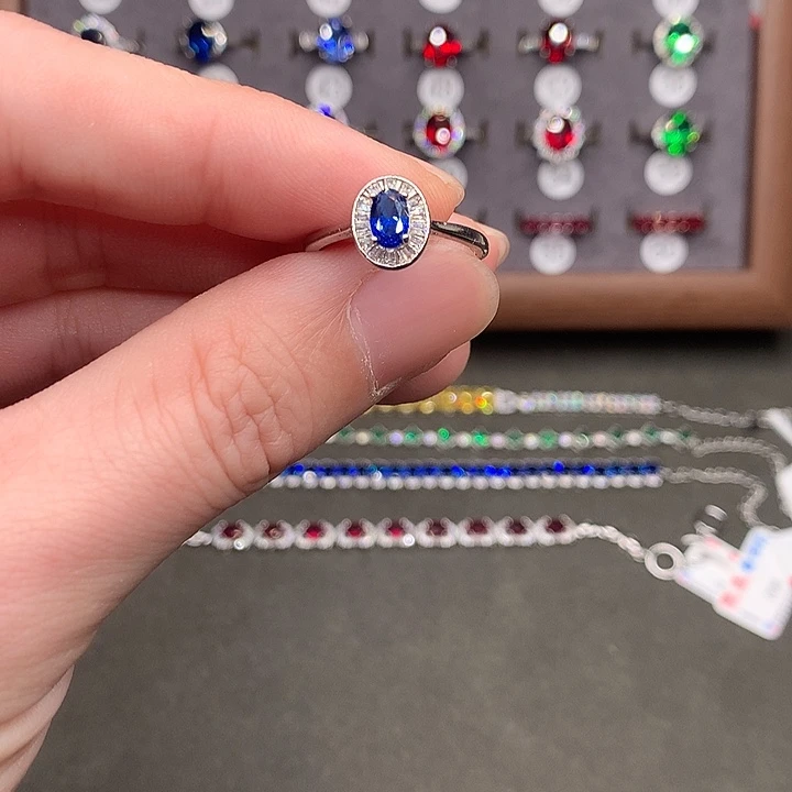 银S925镶嵌蓝宝石戒指