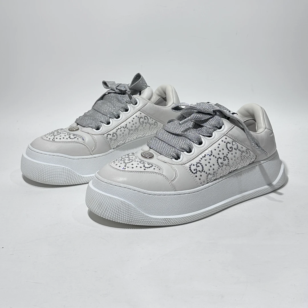 95新 GUCCI/古驰 39码 白色时尚钻款小胖丁/ML80605