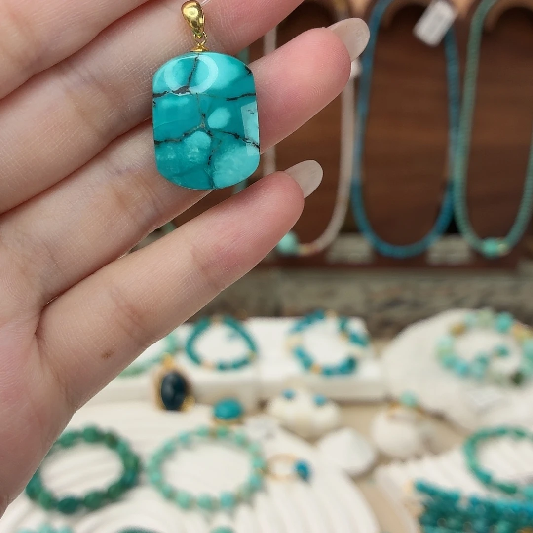绿松石18K金镶嵌吊坠(不含链)