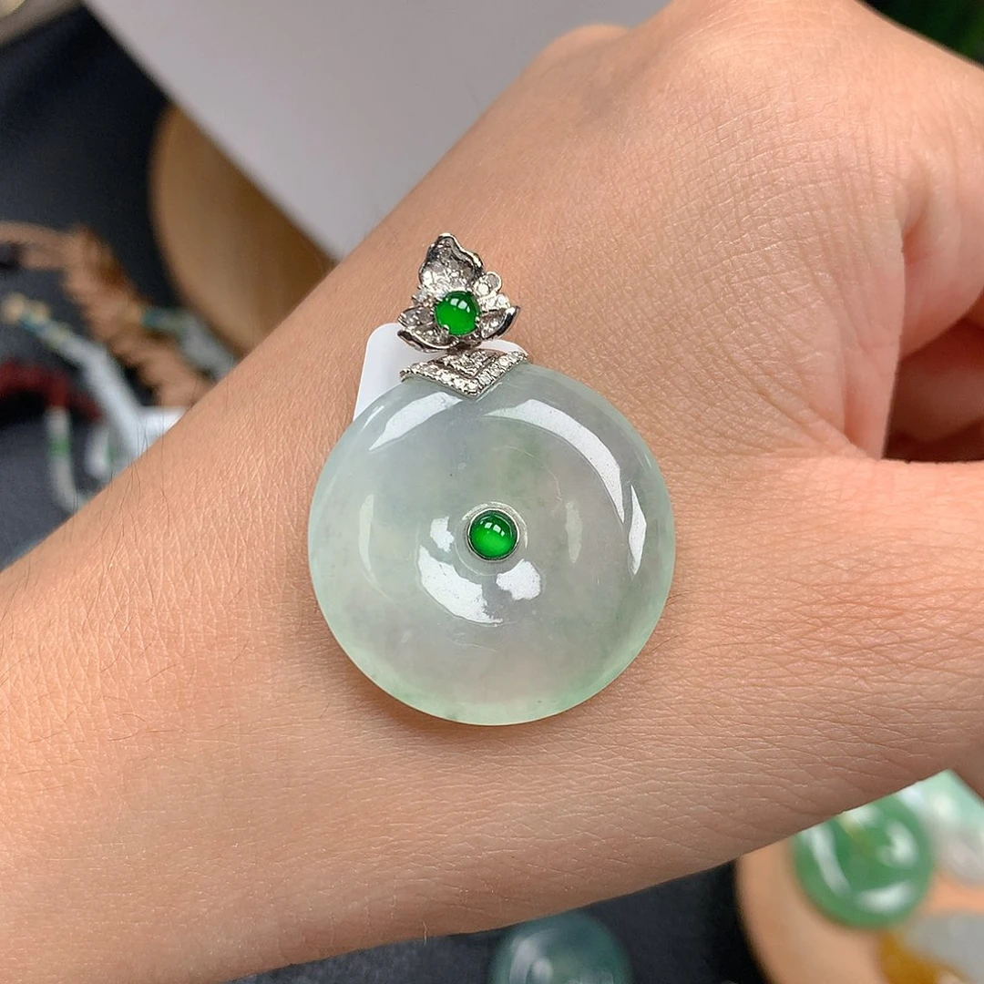 吊坠(不含链)18K金镶嵌翡翠