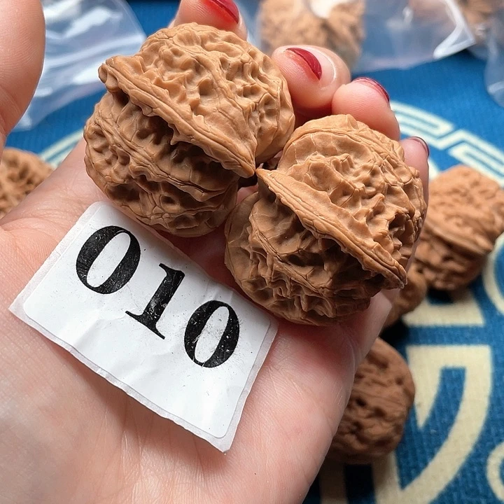 文玩核桃把件胡*苹果30