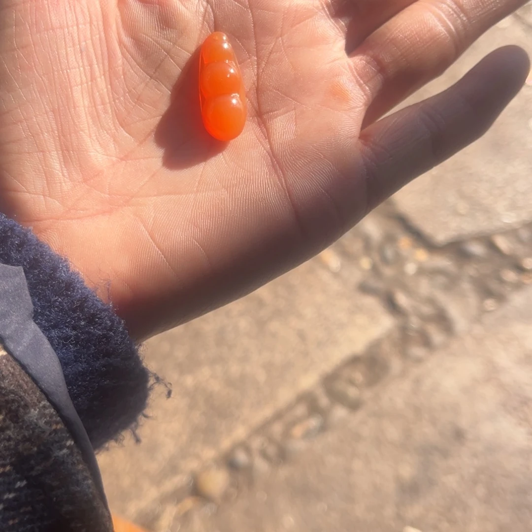 颈饰未镶嵌南红玛瑙