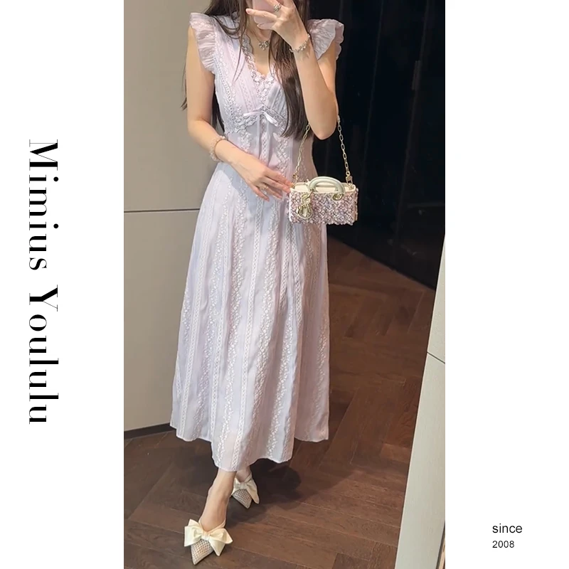 【mimius】喵喵 法式浪漫小飞袖蕾丝拼接收腰设计连衣裙 G06228