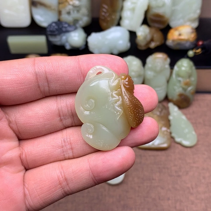 和田玉（糖玉）未镶嵌颈饰