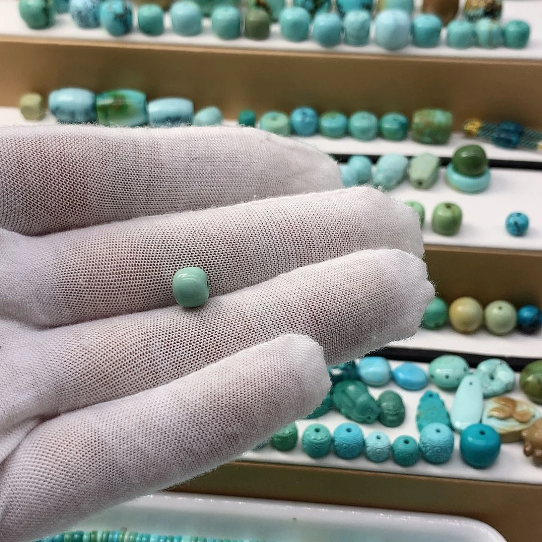 绿松石未镶嵌挂件