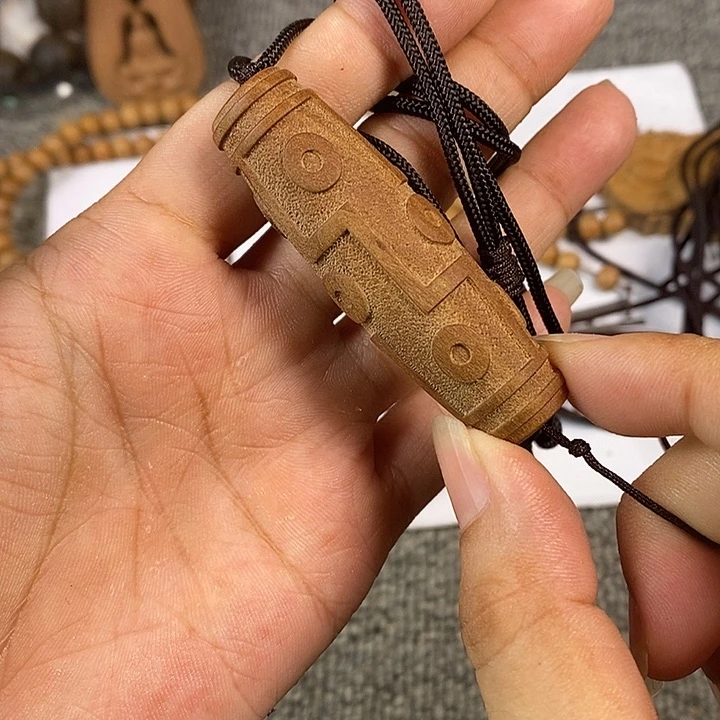 檀香木手串/手链老山檀香黑肉雕刻大天珠微瑕