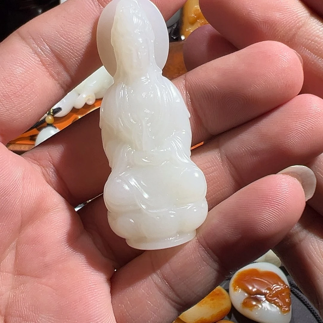 方***姓和田玉未镶嵌颈饰