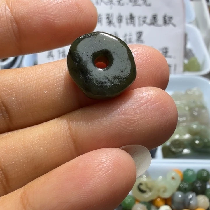 未镶嵌和田玉珠宝半成品