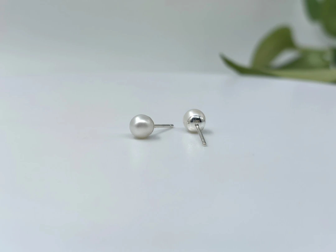 29天然淡水珍珠耳钉气质时尚百搭简约简单经典精致基础轻奢白色