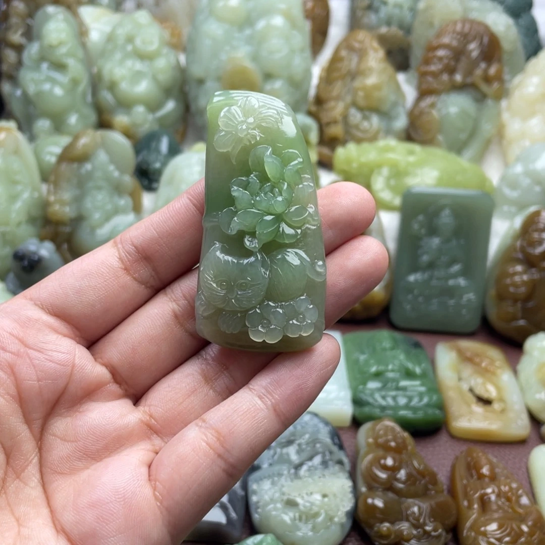 颈饰未镶嵌和田玉
