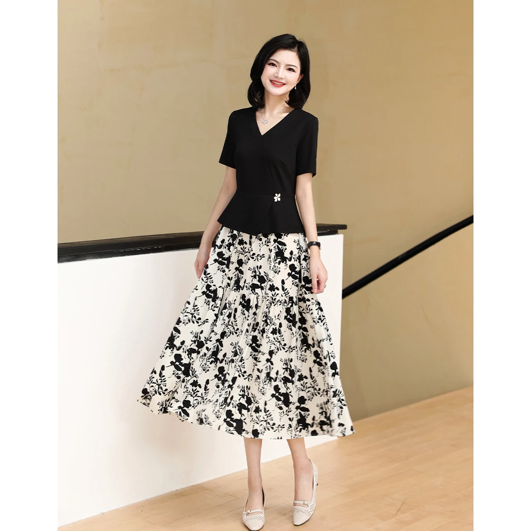 【假两件连衣裙】枫竺阿楠ananV领显瘦气质拼接碎花女夏中长连衣裙