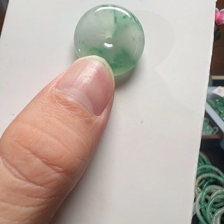 石英质玉（非洲翠）未镶嵌吊坠(不含链)