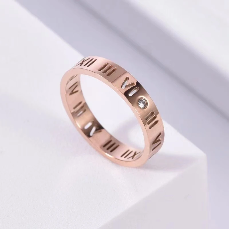 黛珊娜 钛钢合成锆石戒指 皇冠/罗马数字指环经典气质窄版简约戒