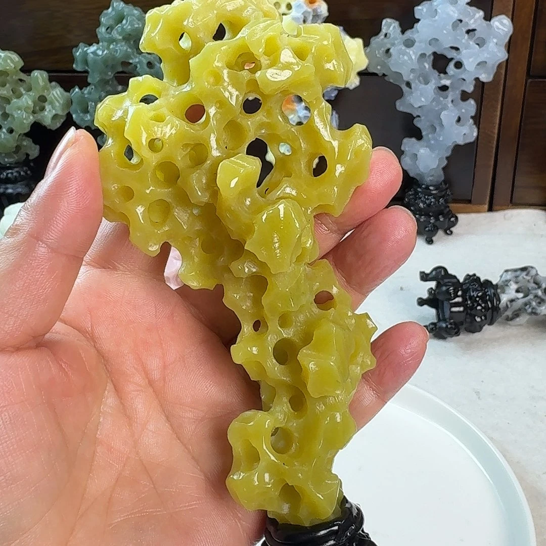 辽宁石辽宁黄岫玉山子