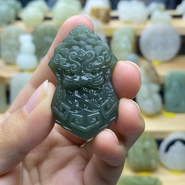未镶嵌和田玉挂件