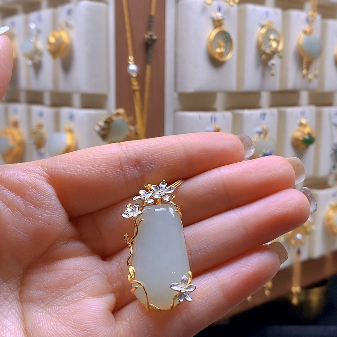 和田玉银S925镶嵌颈饰