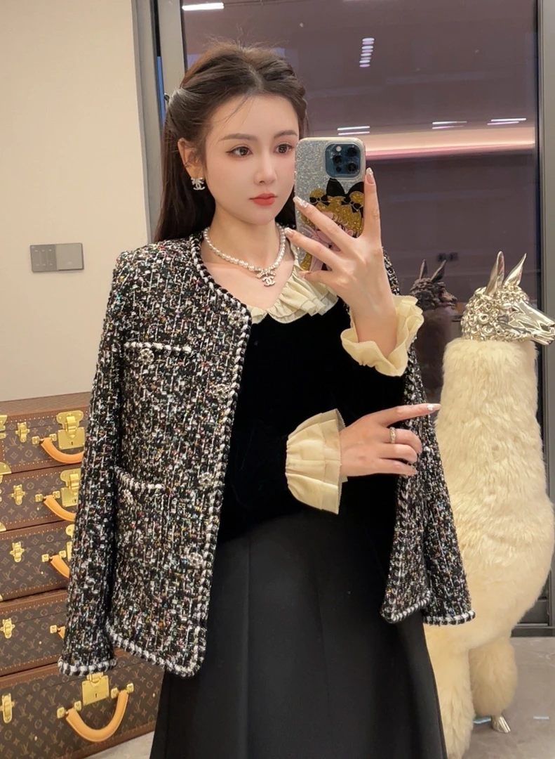 【BAGALIO】【国货之光】小香风黑色精致亮片外套 424