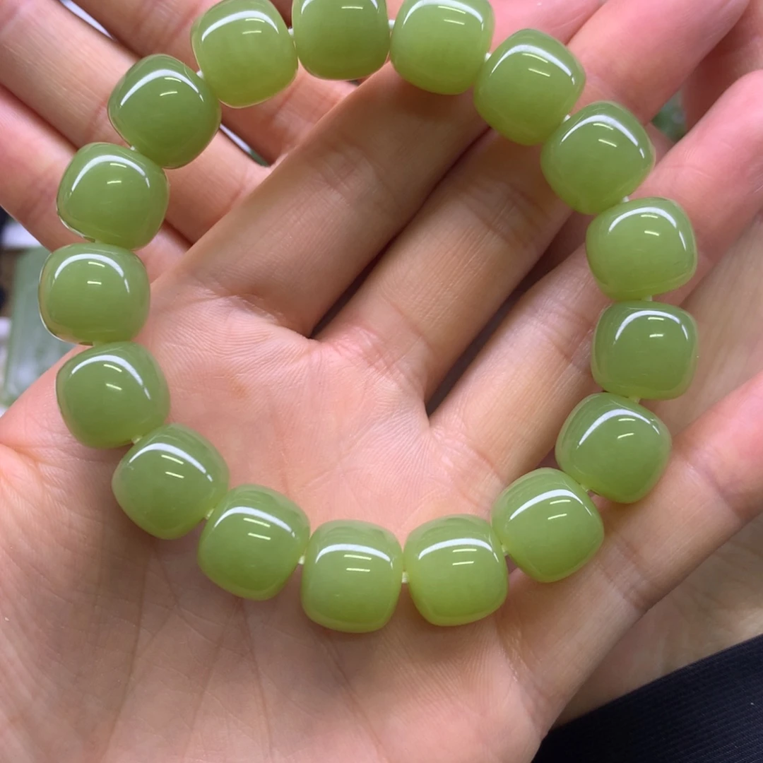 手链未镶嵌岫岩老玉（透闪石质玉）E**E