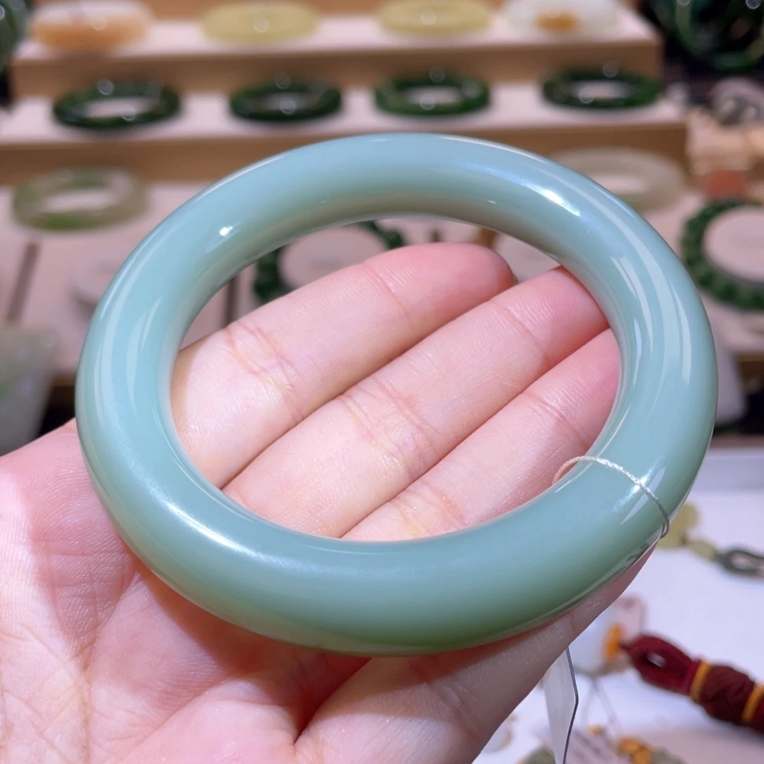 和田玉未镶嵌颈饰收藏级粉青手镯55/56