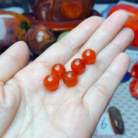 未镶嵌玛瑙/玉髓珠宝奇石五*红