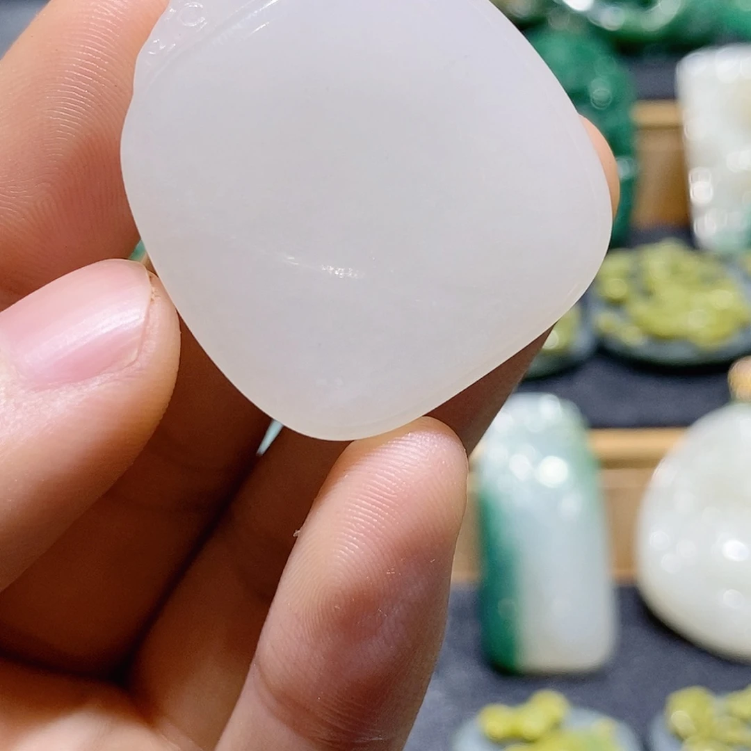 *****独山玉未镶嵌吊坠