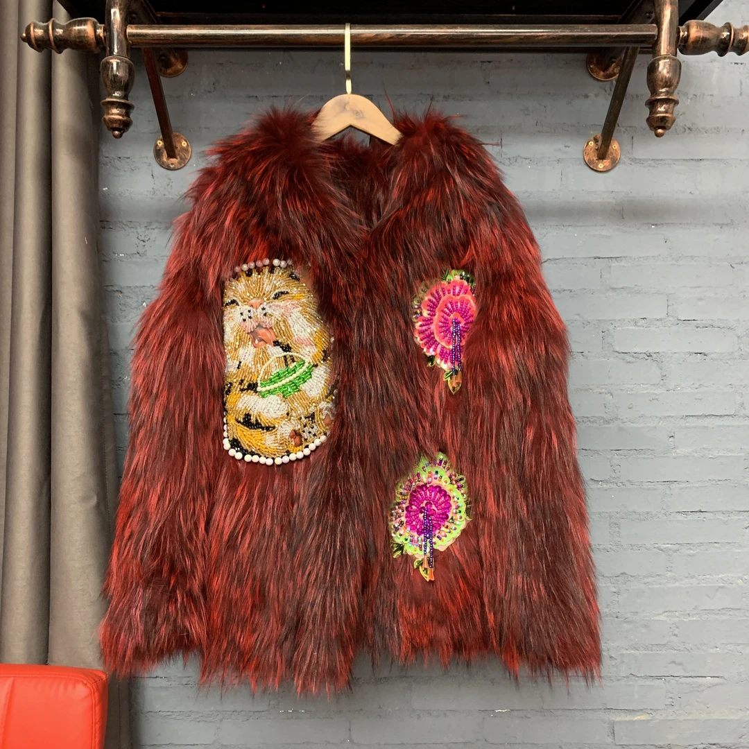 气质提花绣牛血红色草草外套