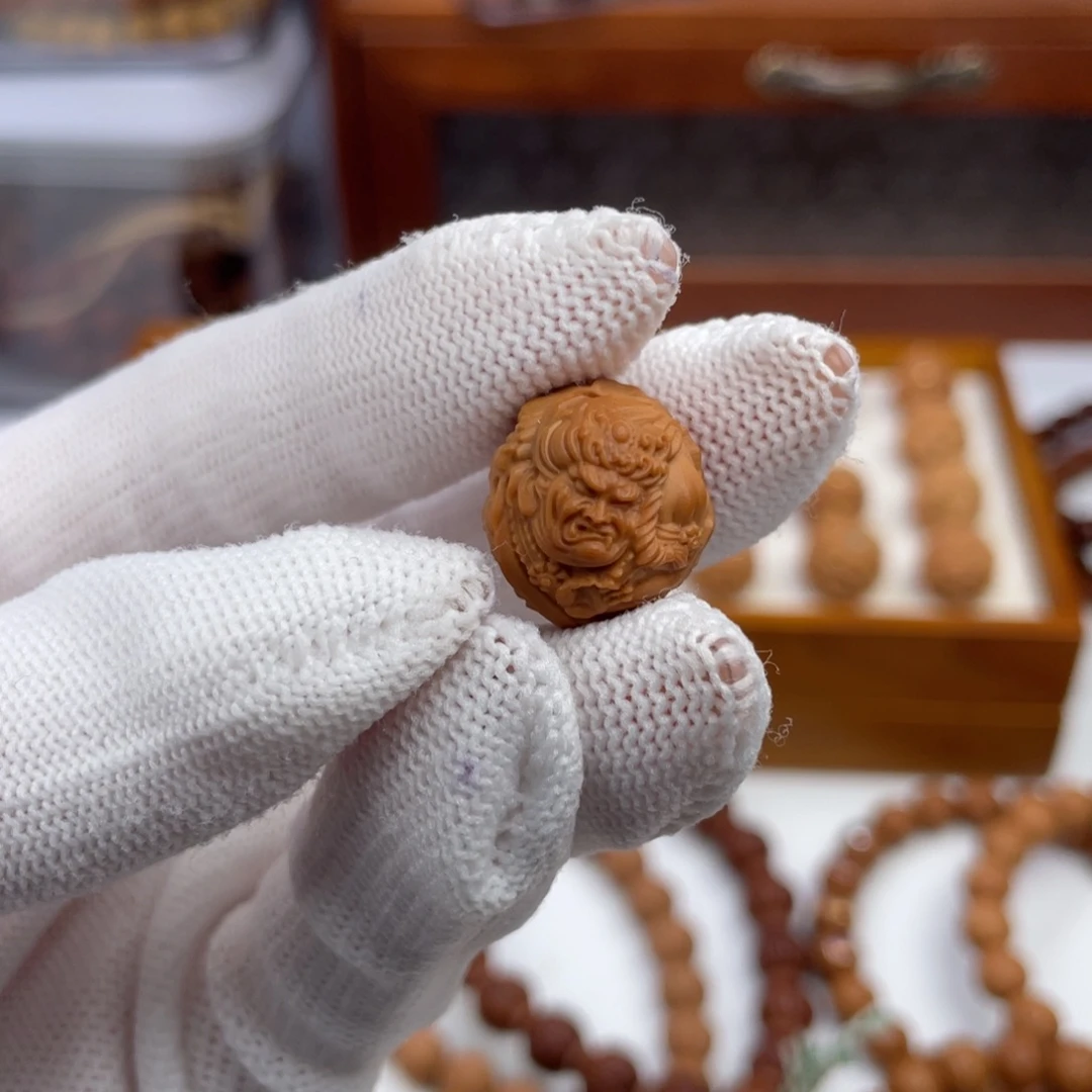 Y***u猴头核桃吊坠猴头核桃雕刻