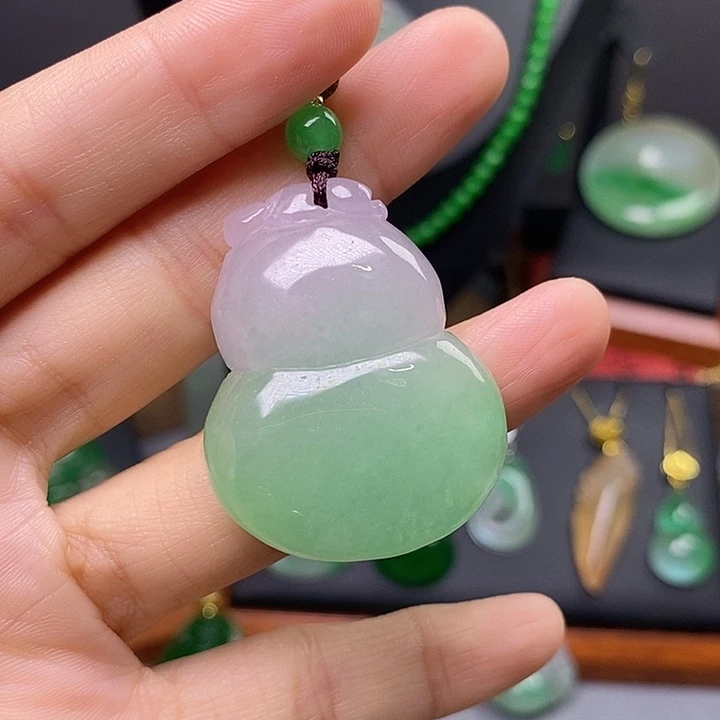 吊坠(赠链)未镶嵌翡翠