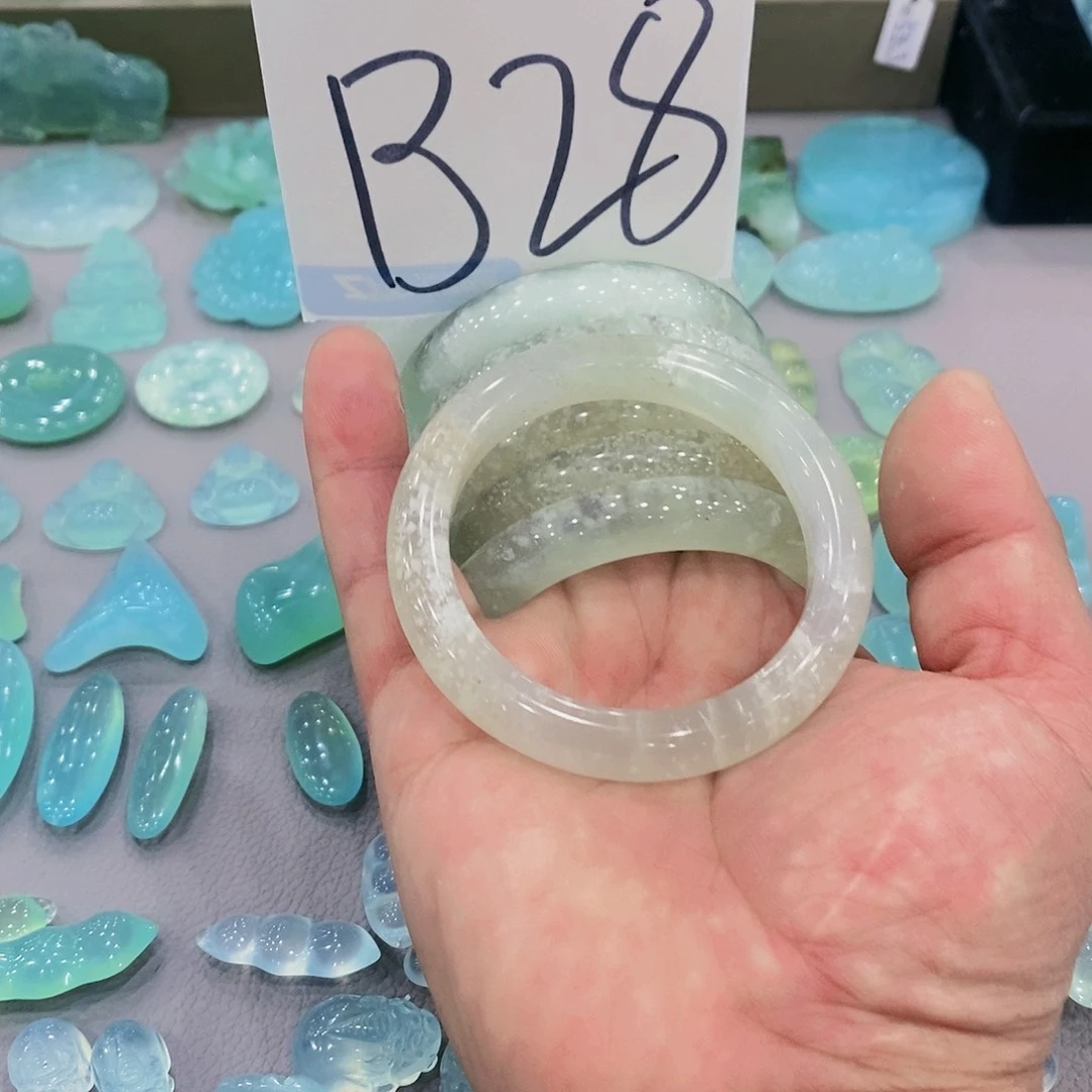 蛇纹石玉珠宝奇石未镶嵌云*