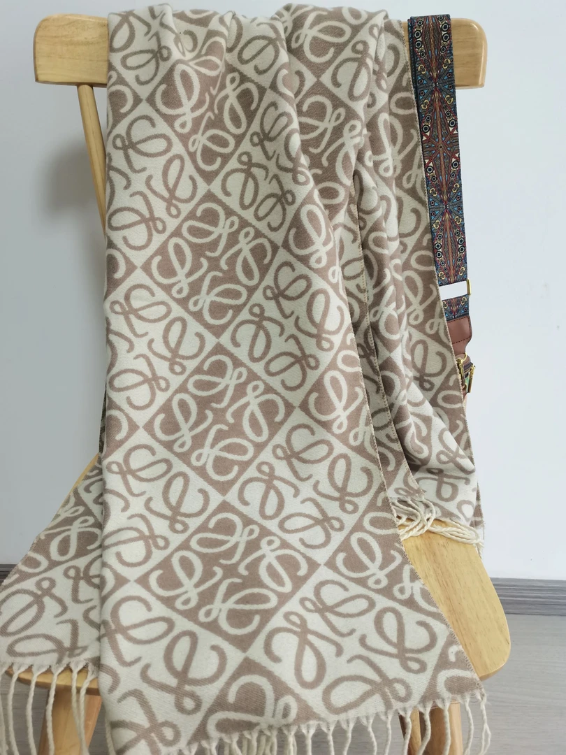 [柿子姐姐]时尚通勤百搭棋盘格围巾