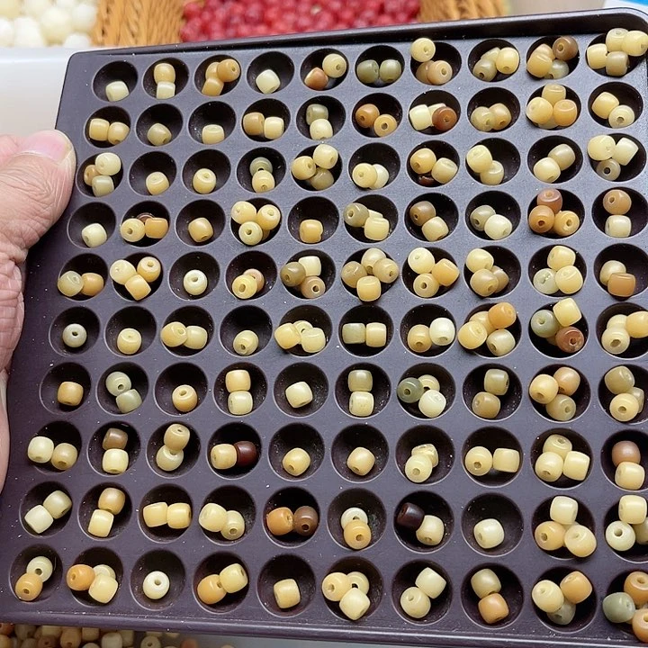 白玉菩提吊坠瑕疵6-5直切1盘