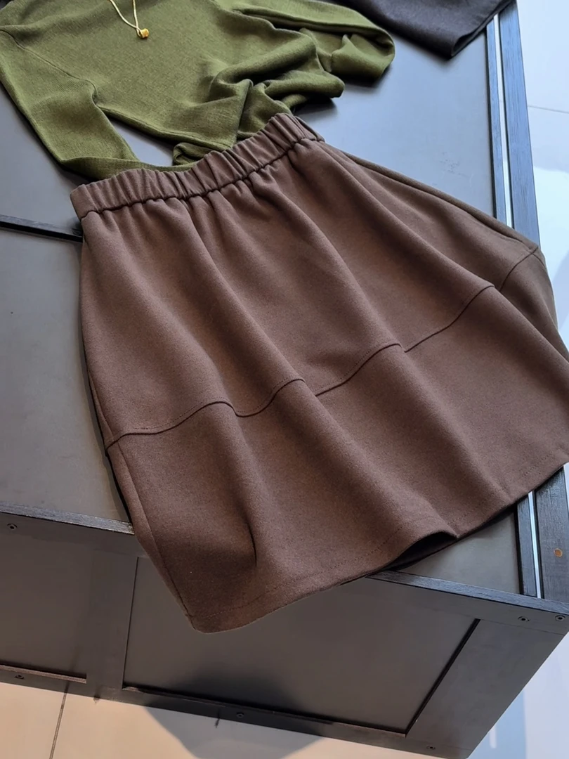 毛呢加厚花苞松紧腰休闲宽松秋冬叠穿短裙女