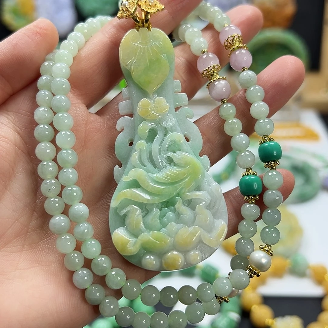 翡翠未镶嵌颈饰吊坠