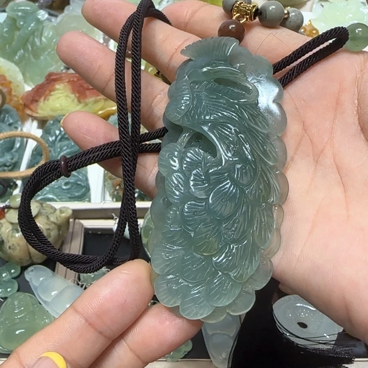 蛇纹石玉未镶嵌吊坠