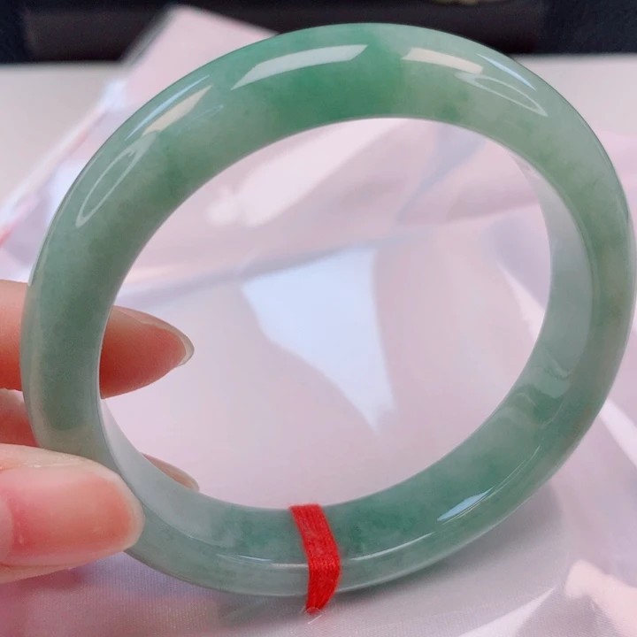 翡翠未镶嵌手镯57圈