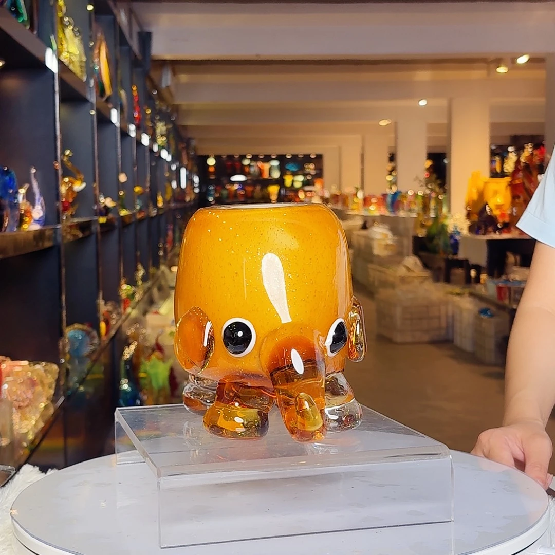 琉璃手工艺品琉璃岛上有个叫小