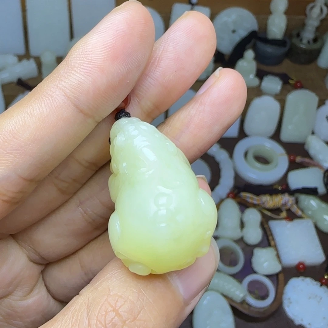 未镶嵌和田玉挂件