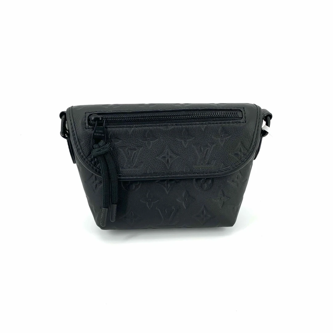 未使用 LouisVuitton/路易威登 Pulse黑压花迷你斜挎包 尺寸22/16