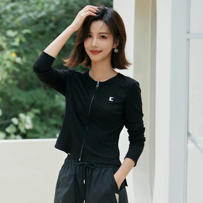 风笛2025春季新款韩版气质修身短外套女圆领简约拉链轻薄开衫上衣