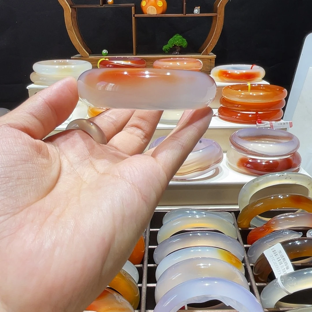 玛瑙/玉髓未镶嵌手镯