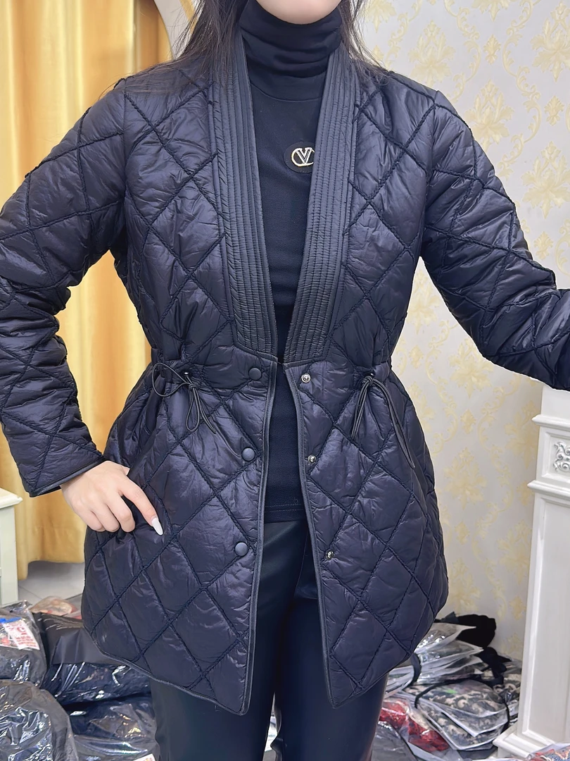 9019）雪颖家2025年新款修身型棉衣时尚保暖标准棉服菱格气质