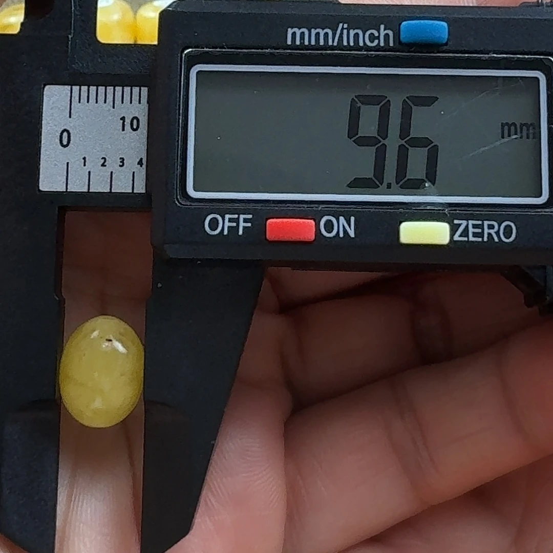 蜜蜡未镶嵌裸石26杂