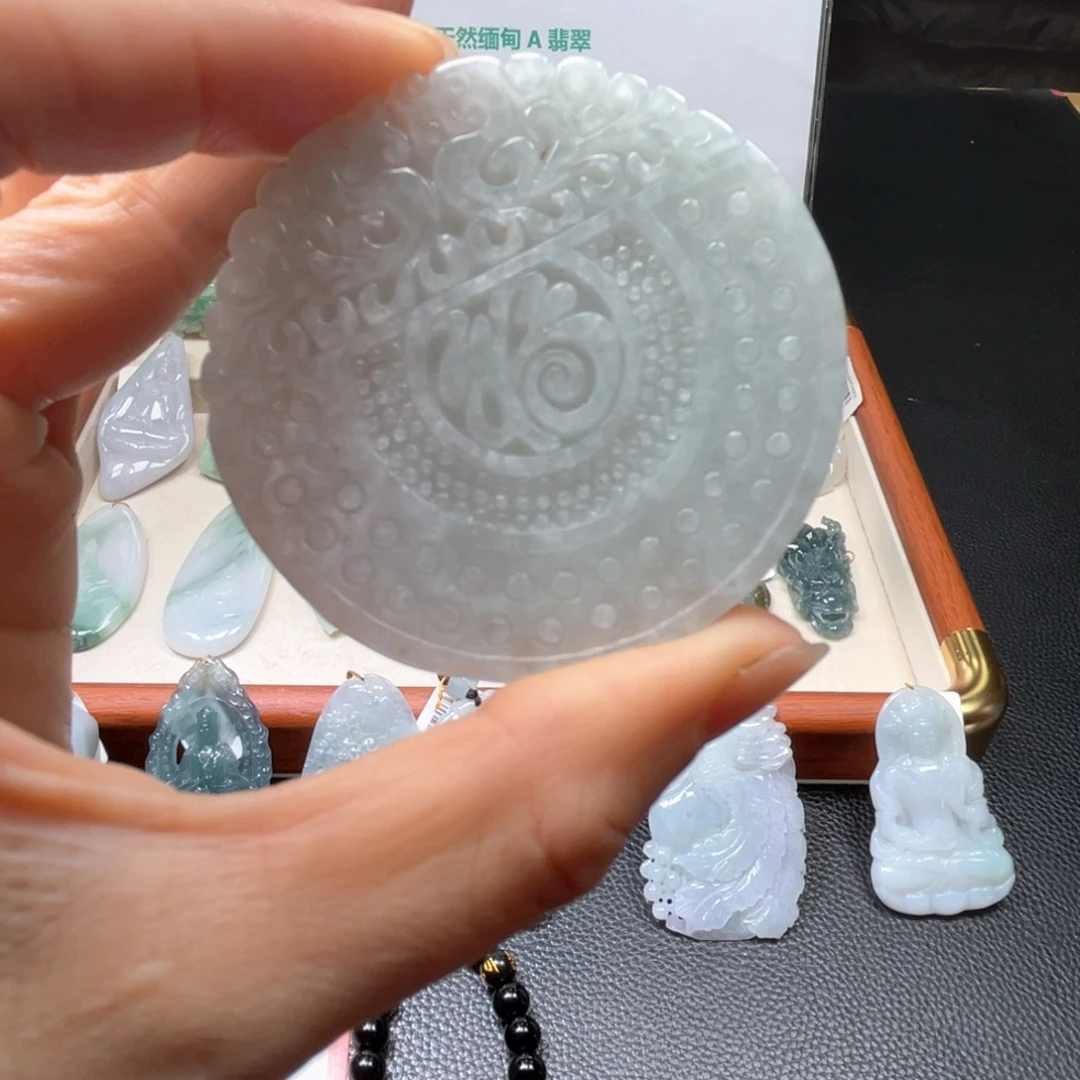 翡翠未镶嵌颈饰翡翠13