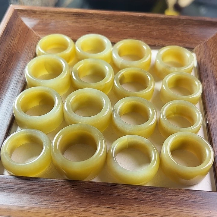 和田玉未镶嵌手链有纹裂，特价，售出不退换