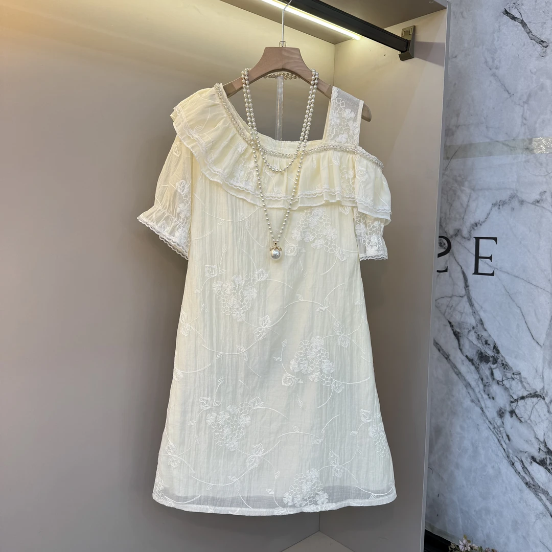 2025夏季新款高级感蕾丝刺绣单侧露肩不对称精致名媛风连衣裙9121