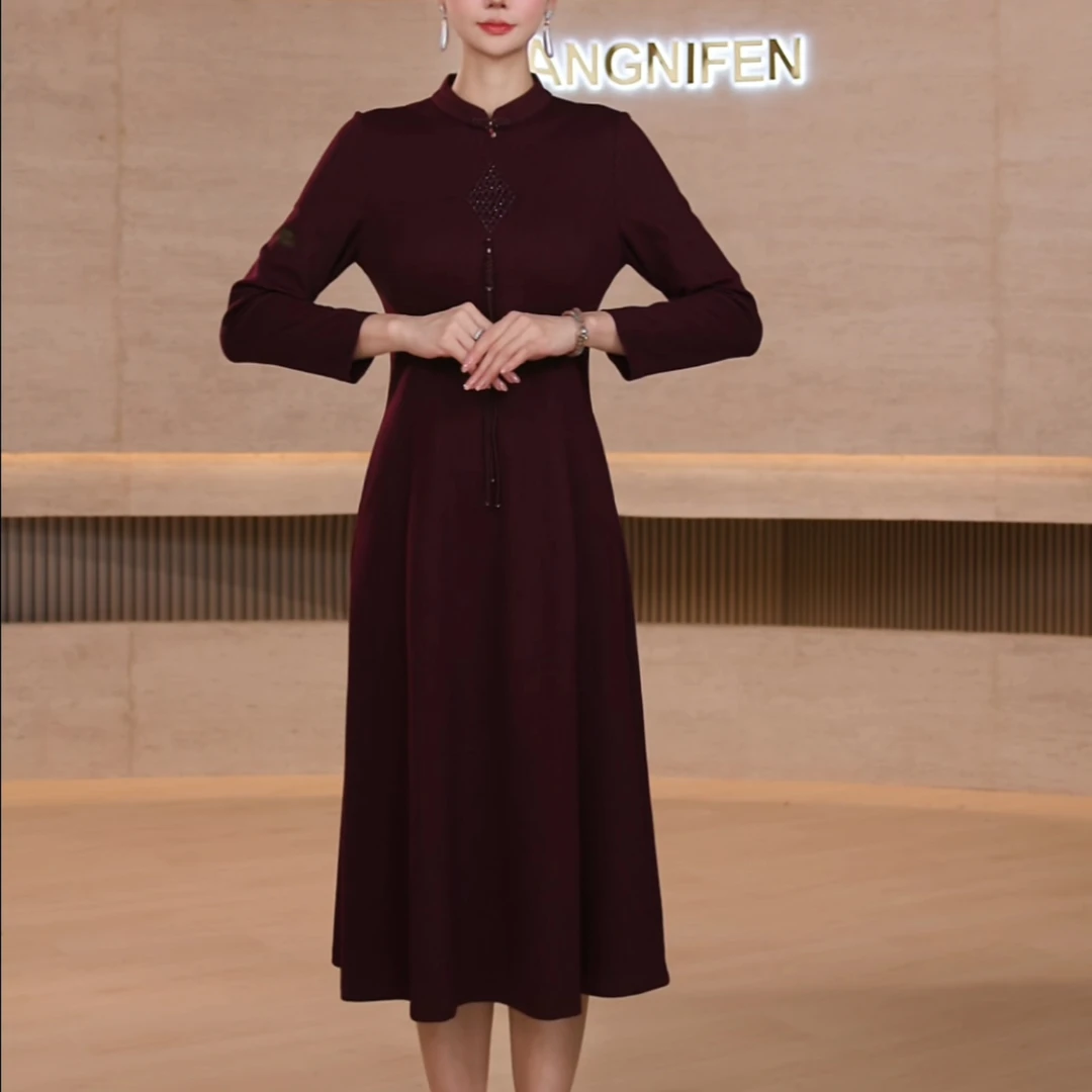 【香妮芬】83503秋冬季新款酒红显瘦国风新中式女装连衣裙长袖长裙