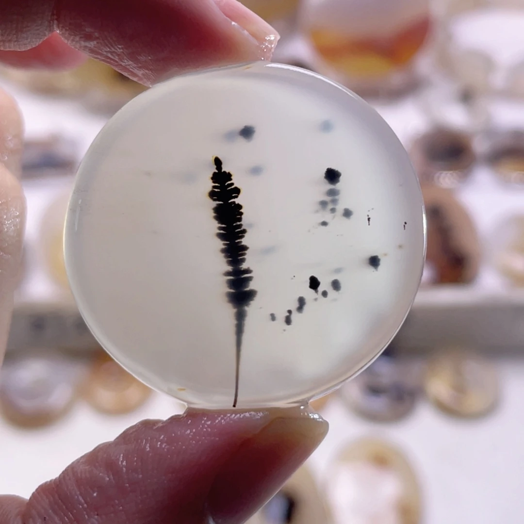 玛瑙/玉髓未镶嵌珠宝奇石