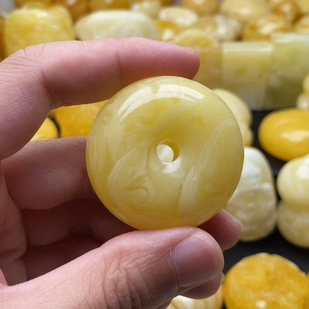 琥珀颈饰未镶嵌琥珀蜜蜡吊坠