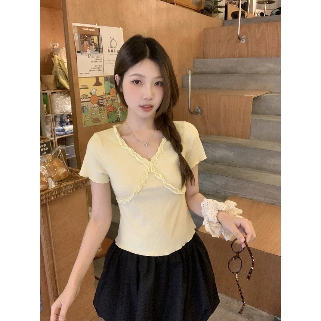 2025夏季新款夏装胖mm大码女法式纯欲蕾丝木耳花边v领百搭短袖T恤